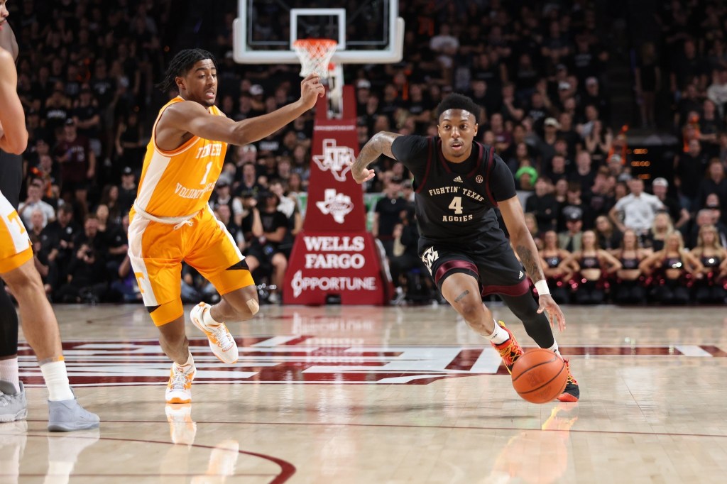 #25 Texas A&M defends Reed Arena by defeating #11 Tennessee&nbsp;68-63
