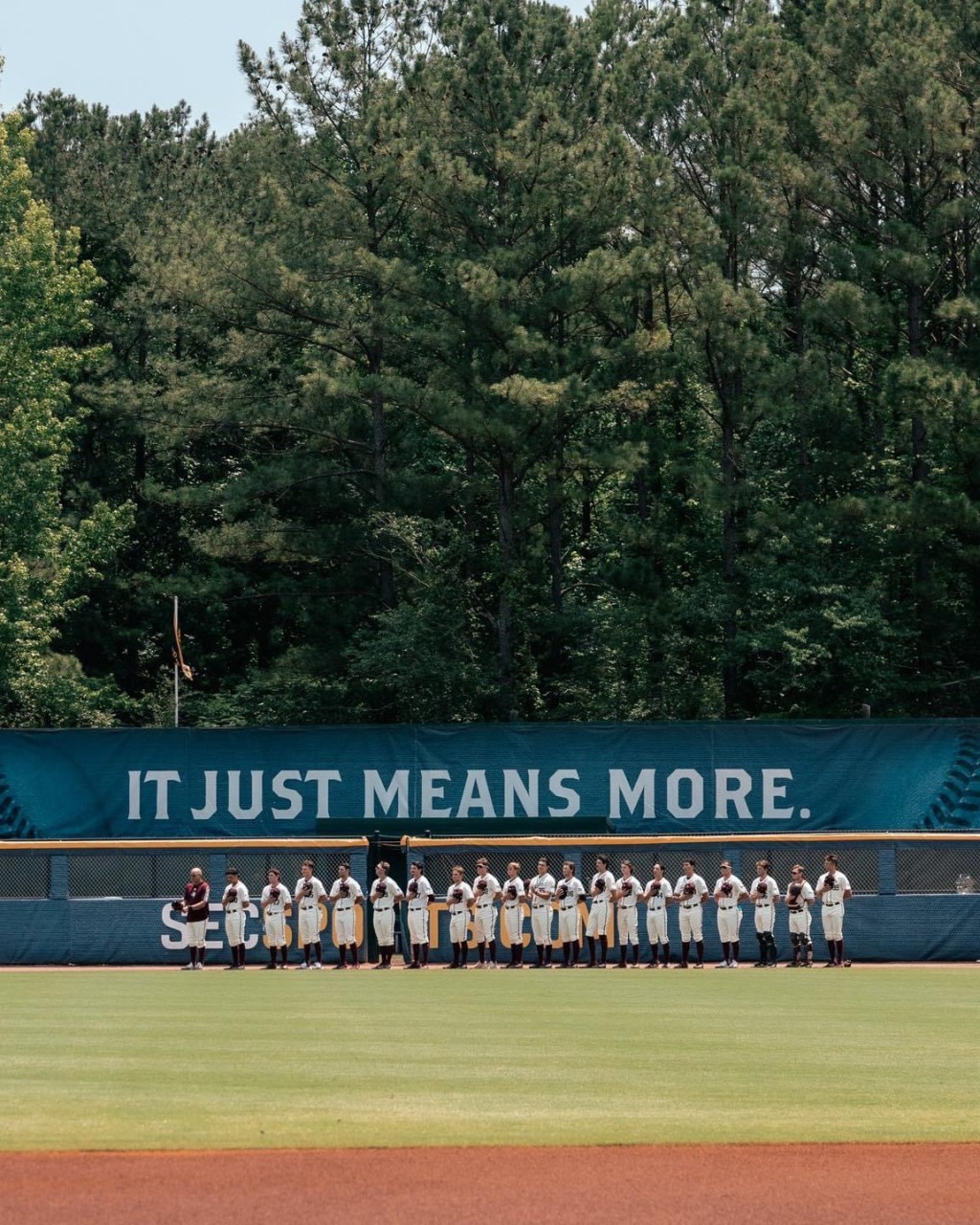 Quick hitters before all the action gets underway on Tuesday at the Hoover&nbsp;Met