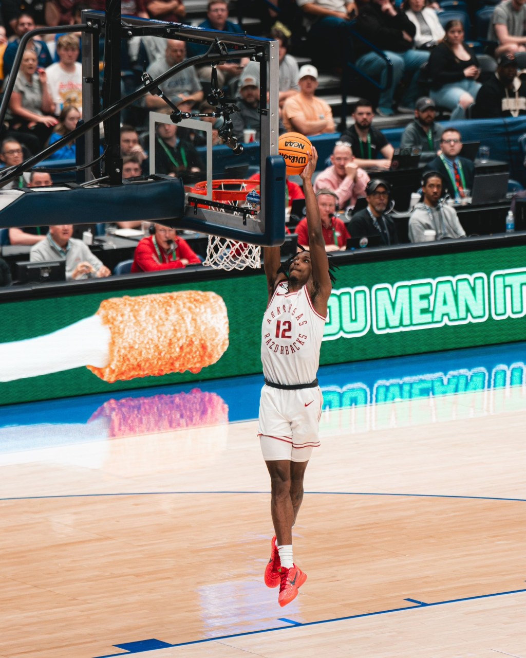 Survive and advance: Arkansas hangs on in overtime to beat Vanderbilt&nbsp;90-85