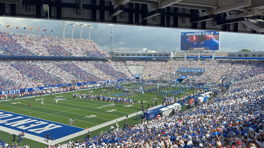 Thoughts and takeaways from an insane football weekend in Lexington, Kentucky